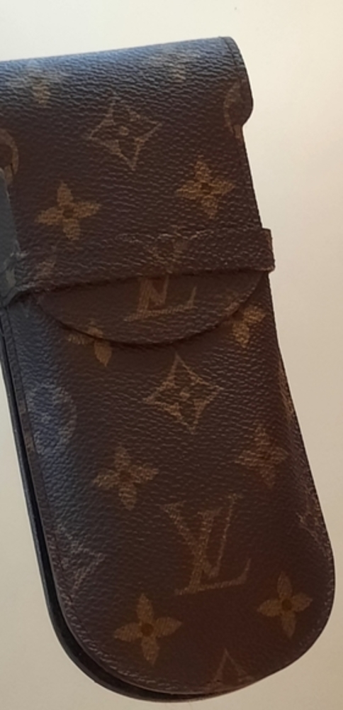 Louis Vuitton unisex Monogram leather  eye glasses holder